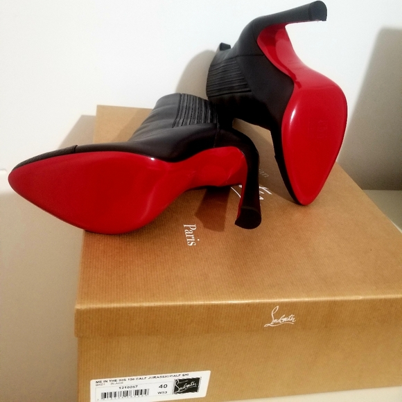 Christian Louboutin ankle bootie - Picture 2 of 8